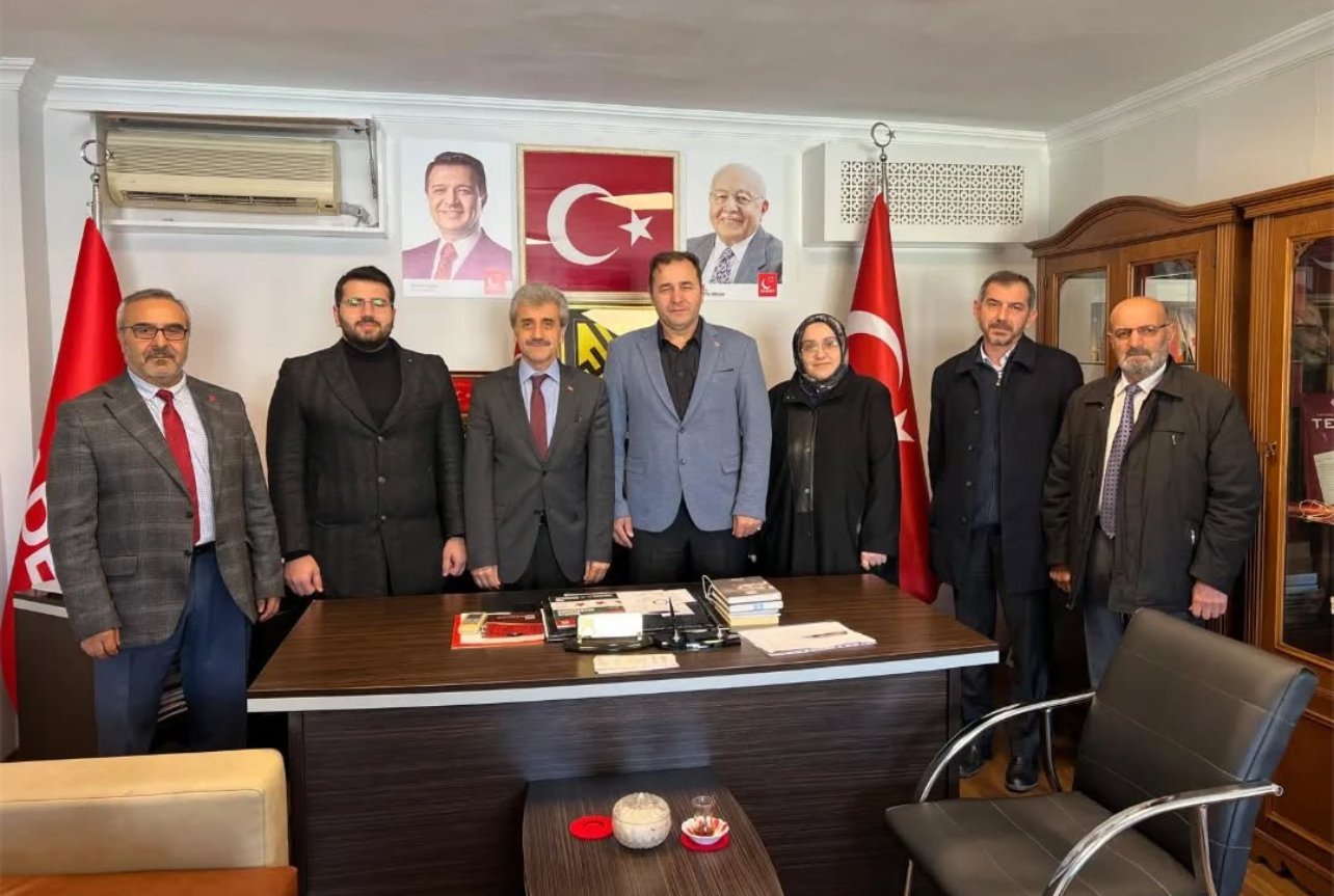 Sadakat Haber Ajansı olarak, Hukuki Araştırmalar Derneği’nin Samsun Şube Başkanı Av. Arb. Kemal Kahveci’nin liderliğinde başlatılan “Türkiye’nin Sivil Anayasa Yolculuğu Projesi” (TSAYP) ile ilgili kapsamlı bir haber çalışması sunacağız.