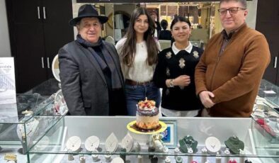 ZEKAİ CENGİZ DEMİRTÜRK: GÜVENİN VE KALİTENİN ADRESİ DEMİRTÜRK KUYUMCULUK’TA 14. YIL GURURU