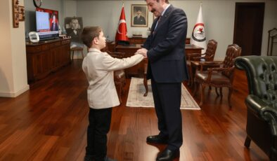 GELECEĞİMİZİN TEMİNATI ÇOCUKLARIMIZ 23 NİSAN’DA MAKAMDA
