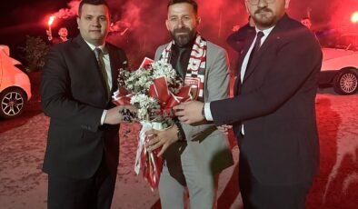 Osman Yılmaz’ın bu anlamlı katkısı, sadece 55 gencin değil; tüm Samsun’un gönlünde yeni bir umut ve ilham oldu.