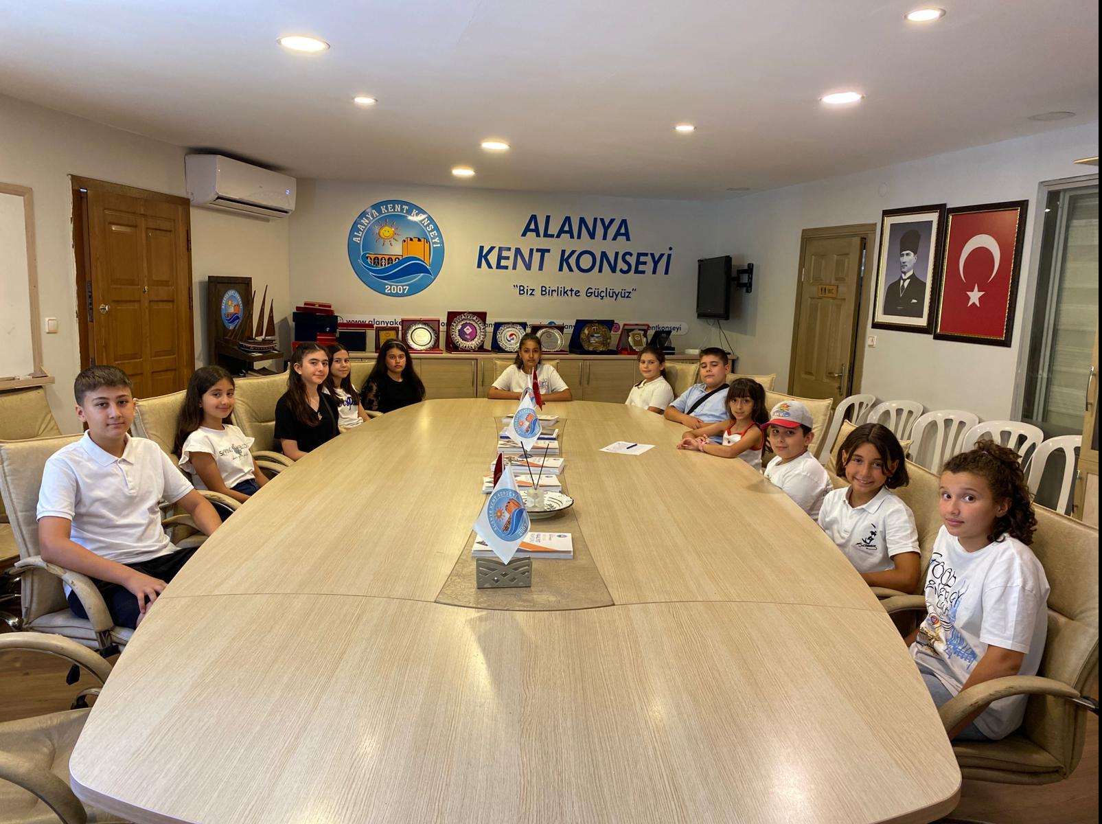 Çocuğa şiddete Alanyalı çocuklardan tam mesaj