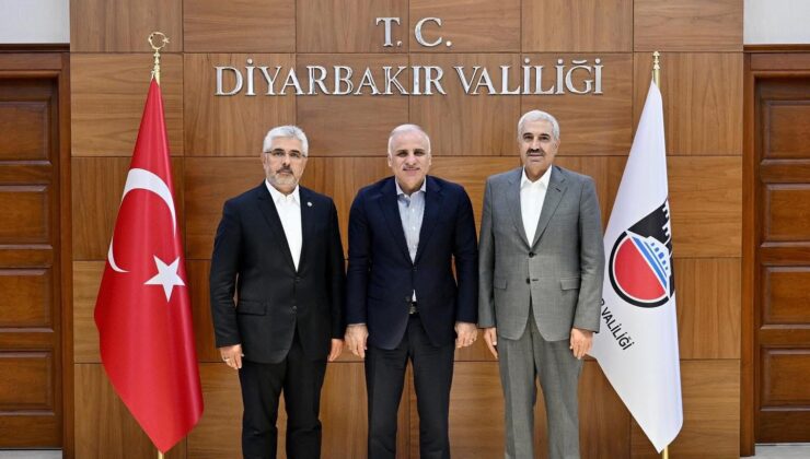 Diyarbakır Valisi Murat Zorluoğlu, Samsun Milletvekili Ersan Aksu ve AK Parti Diyarbakır İl Başkanı Ömer İler’i Makamında Ağırladı