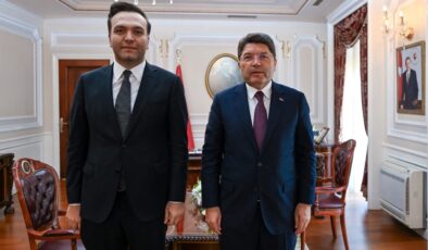Adalet Bakanı Yılmaz Tunç, AK Parti Gençlik Kolları Heyetini Kabul Etti