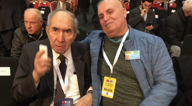 DEGERLI AGABEYIM. AILE DOSTUM. ACIMIZ BÜYÜK: DUAYEN GAZETECİ VE CHP ESKİ GENEL BAŞKANI MEHMET ALTAN ÖYMEN HAYATINI KAYBETTİ