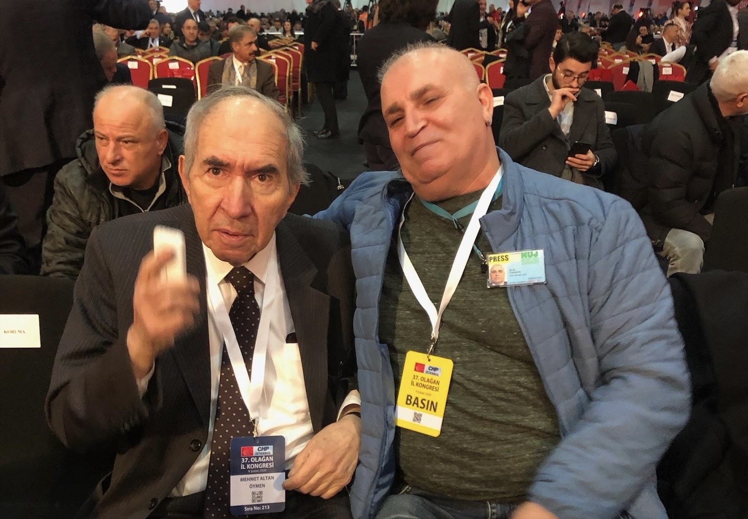 DEGERLI AGABEYIM. AILE DOSTUM. ACIMIZ BÜYÜK: DUAYEN GAZETECİ VE CHP ESKİ GENEL BAŞKANI MEHMET ALTAN ÖYMEN HAYATINI KAYBETTİ