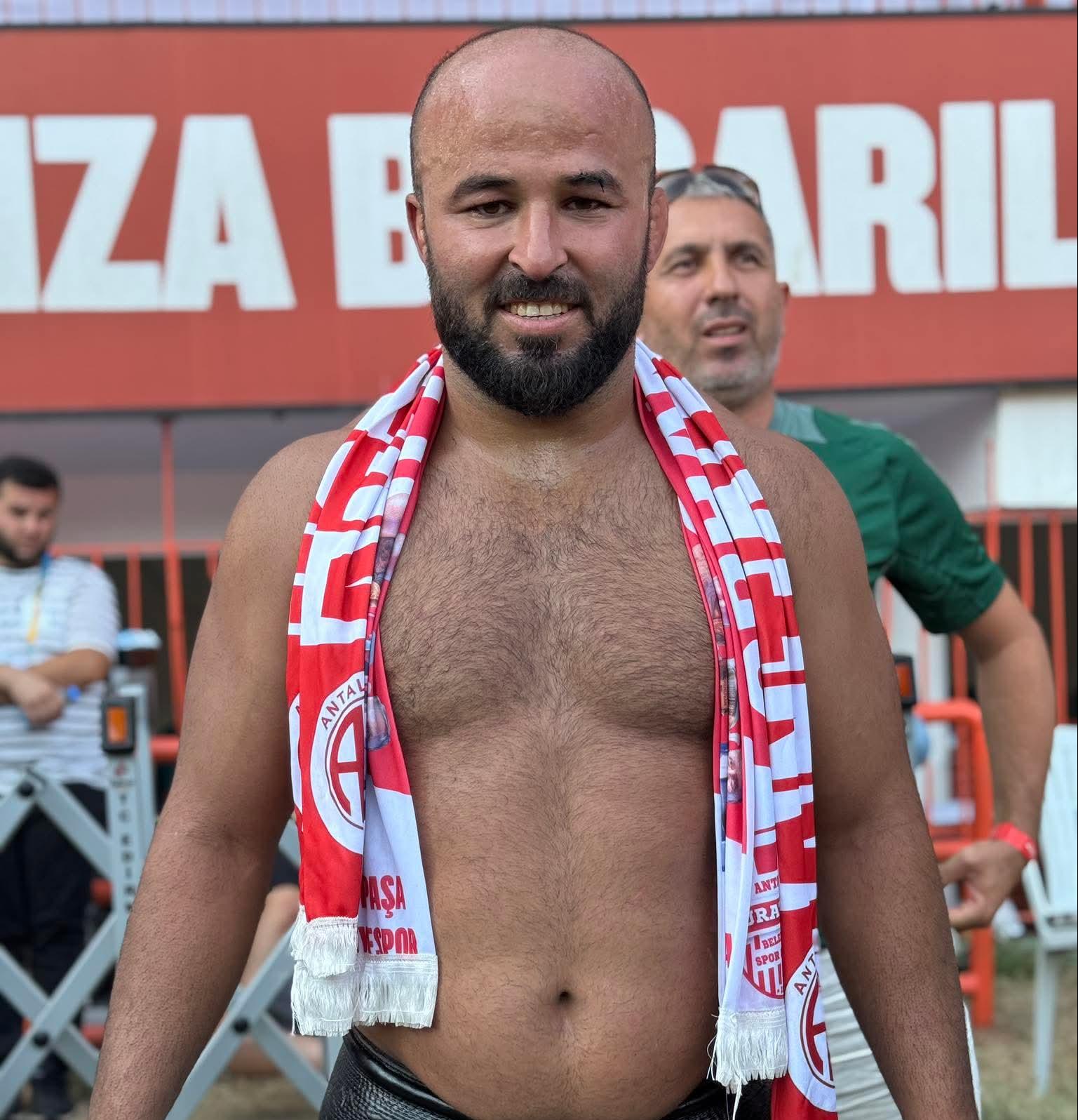 KIRKPINAR ALTIN MADALYA ANTALYA GÜREŞÇİSİ ORHAN OKULLUNUN.KADİR HIDIR