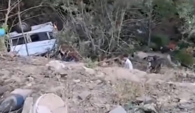 BİR YOL, BİR KADER, BİR KARA HABER: ŞANLIURFA’DAN ORDU’YA GİDEN UMUTLAR YOLDA SONA ERDİ Sivas’ta fındık işçilerini taşıyan minibüs devrildi: 3 ölü, 4’ü ağır 18 yaralı  Sadakat Haber TV Murat Diril