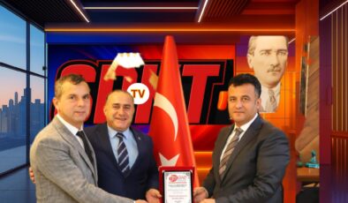 Milli tarihimizin dönüm noktalarından biri olan 30 Ağustos Zaferi, Türk milletinin bağımsız ve hür yaşama iradesini tüm dünyaya haykırdığı, istiklaline ve istikbaline kararlılıkla sahip çıktığı eşsiz bir