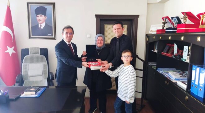 TERME’NİN GURURU FIRATINA FUAT VE İLK KADIN PİDE USTASI