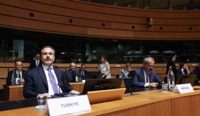 BAKAN HAKAN FİDAN, AVRUPA BİRLİĞİ DIŞ İLİŞKİLER KONSEYİ TOPLANTISINDA TÜRKİYE’NİN KARADENİZ VİZYONUNU DÜNYA GÜNDEMİNE TAŞIDI