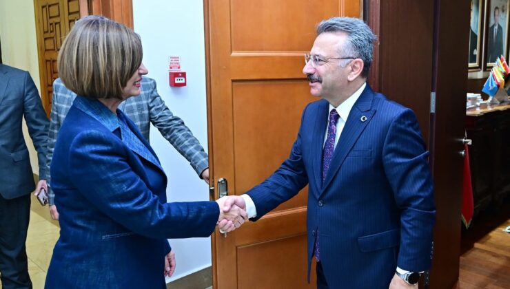 ESKİŞEHİR’DE UYUM VE İŞ BİRLİĞİ MESAJI  BÜYÜKŞEHİR BELEDİYE BAŞKANI AYŞE ÜNLÜCE, VALİ HÜSEYİN AKSOY’U ZİYARET ETTİ