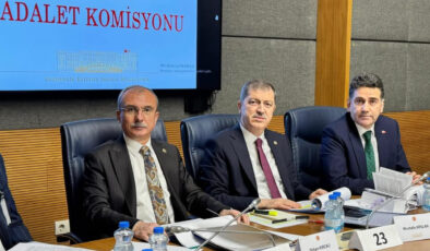 TBMM’DE YOĞUN MESAİ: ORHAN KIRCALI, ADALET KOMİSYONU ÇALIŞMALARINA GECE 03.05’TE DEVAM ETTİ