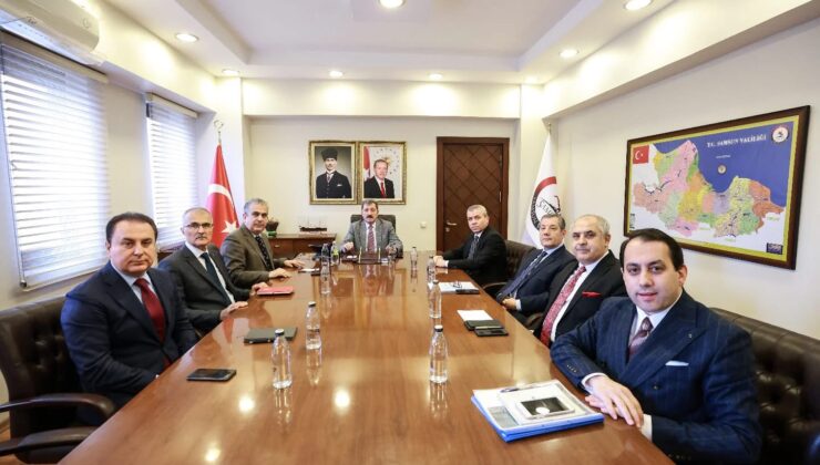 Samsun Valisi Sayın Orhan Tavlı, Vali Yardımcılarının katılımıyla kapsamlı bir değerlendirme toplantısı gerçekleştirdi.