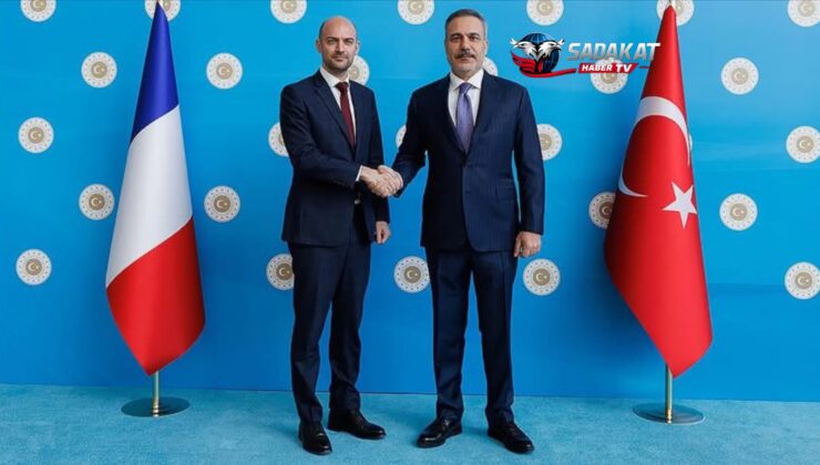 Dışişleri Bakanı Hakan Fidan, Fransa Dışişleri Bakanı Jean-Noël Barrot ile Ankara’da bir araya geldi.
