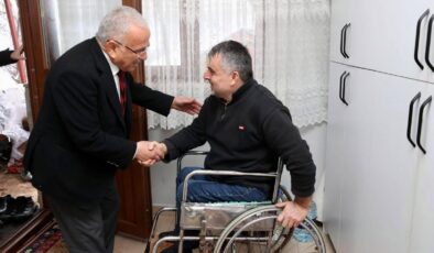 YILMADAN, YORULMADAN… BAŞKAN GÜLER RAMAZAN’DA 19 İLÇEDE VATANDAŞLA BULUŞUYOR