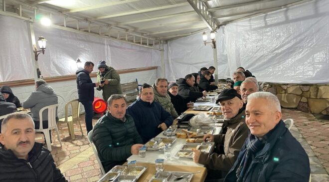 SADAKAT HABER MEDYA  Muharrem Çelik Kozluk Mahallesi’nde merhum Şükrü Kul adına düzenlenen iftar programına katıldı