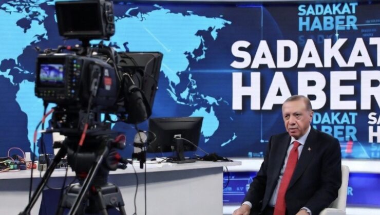 SADAKAT HABER MEDYA  TÜRK SİYASETİNDE DİKKAT ÇEKEN AÇIKLAMA DAVUTOĞLU’NDAN ERDOĞAN’A YÖNELİK OLASI TEHDİDE NET MESAJ  GELECEK PARTİSİ GENEL BAŞKANI