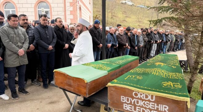 ESRA ÖĞRETMEN GÖZYAŞLARI İLE UĞURLANDI