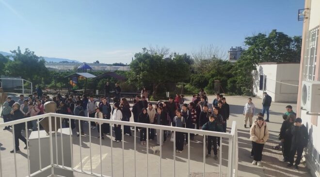 FİNİKE’DE YÜREK BURKAN ANMA: EĞİTİM CAMİASI YASTA!