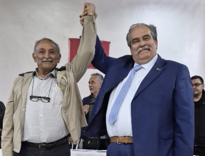 Atakum Tükoder Derneğinin Olağanüstü genel kurulu seçimi sonrasında Başkan Turhan Akşen ve yönetimi seçildi