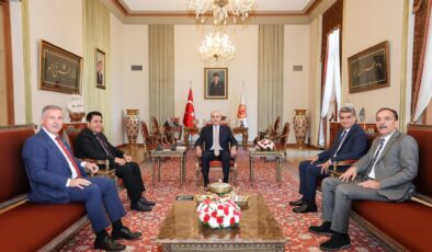 TBMM’DE SİYASİ DİYALOG VE UZLAŞI TRAFİĞİ  TBMM Başkanı Numan Kurtulmuş, Yeni Yol Partisi Heyetini Kabul Etti